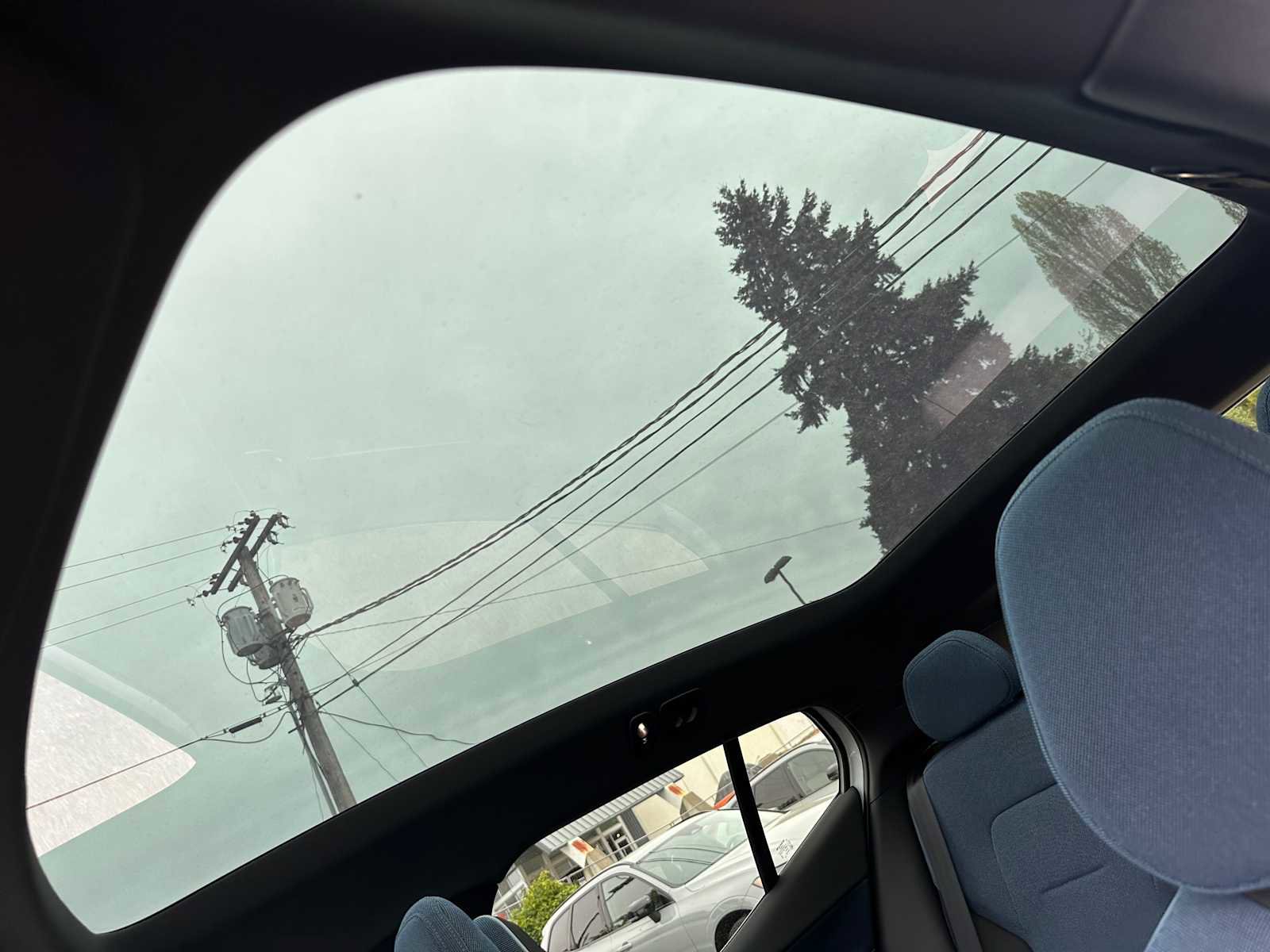 Used 2025 Volvo EX30 Plus w/ Protection Package Premier AWD/4WD image 22