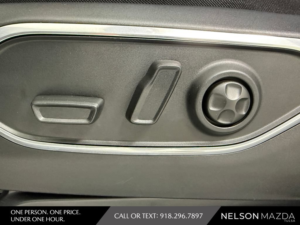 Used 2022 Jeep Wagoneer Series III w/ Premium Group I AWD/4WD image 22