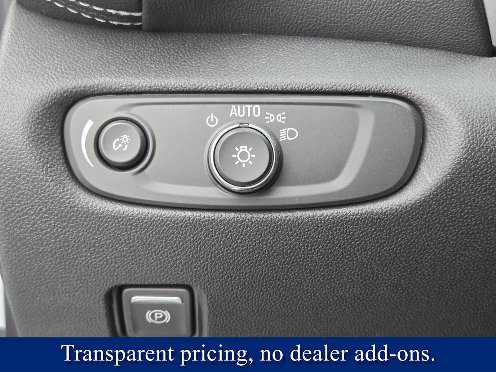 New 2025 Chevrolet Blazer LT w/ Midnight/Sport Edition image 21