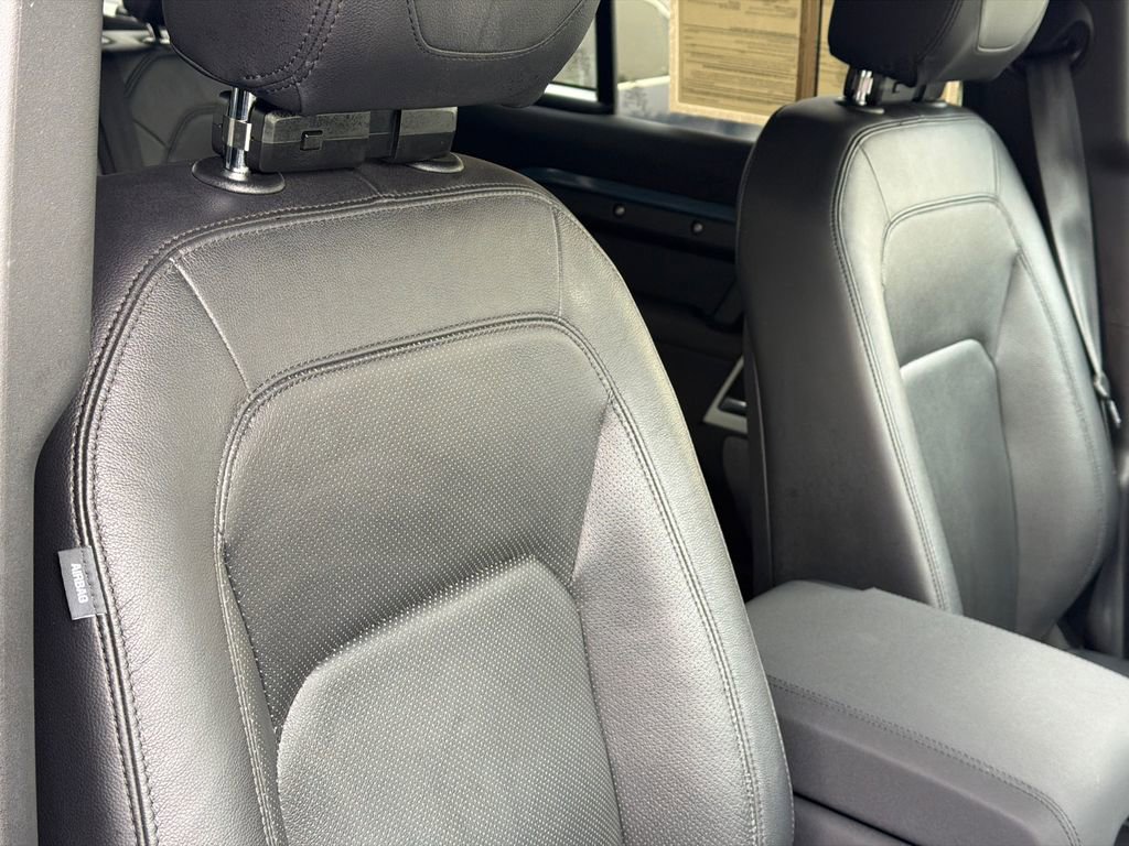 Used 2023 Land Rover Defender 110 S image 10