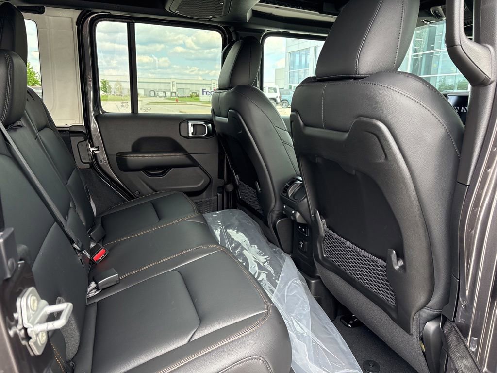 New 2026 Jeep Wrangler Unlimited Sahara AWD/4WD image 13