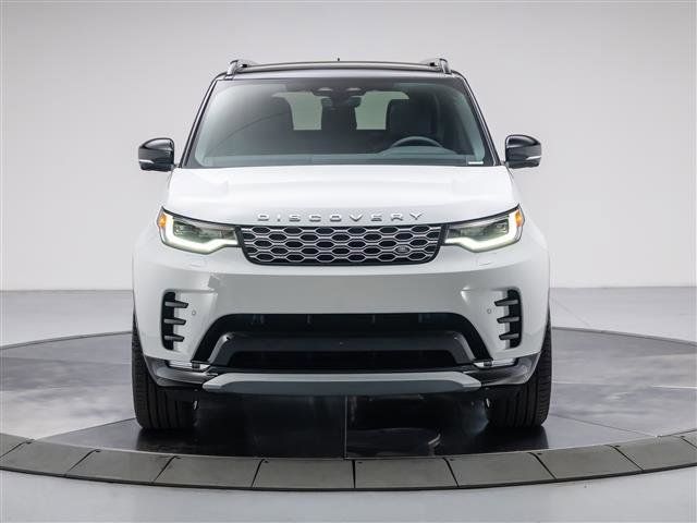 New 2026 Land Rover Discovery Limited Edition image 8