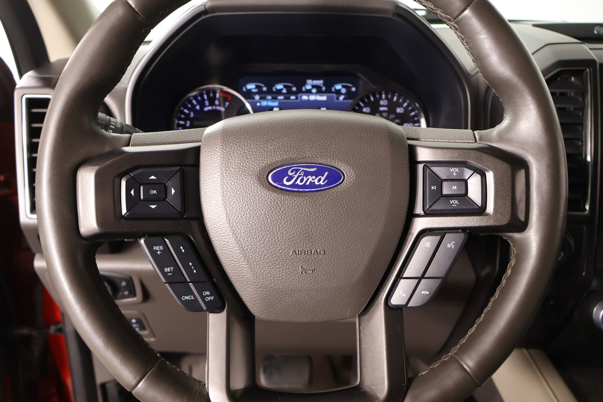 Used 2021 Ford Expedition Max Limited image 3