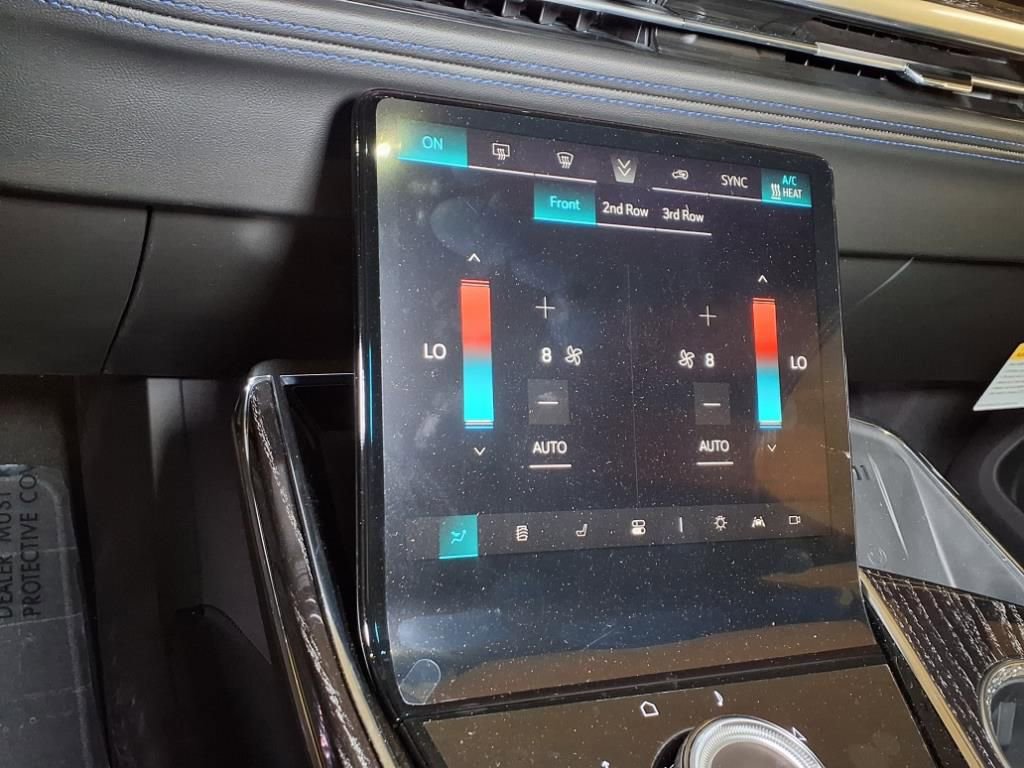 New 2025 Cadillac Escalade IQ Luxury 1 AWD/4WD image 18