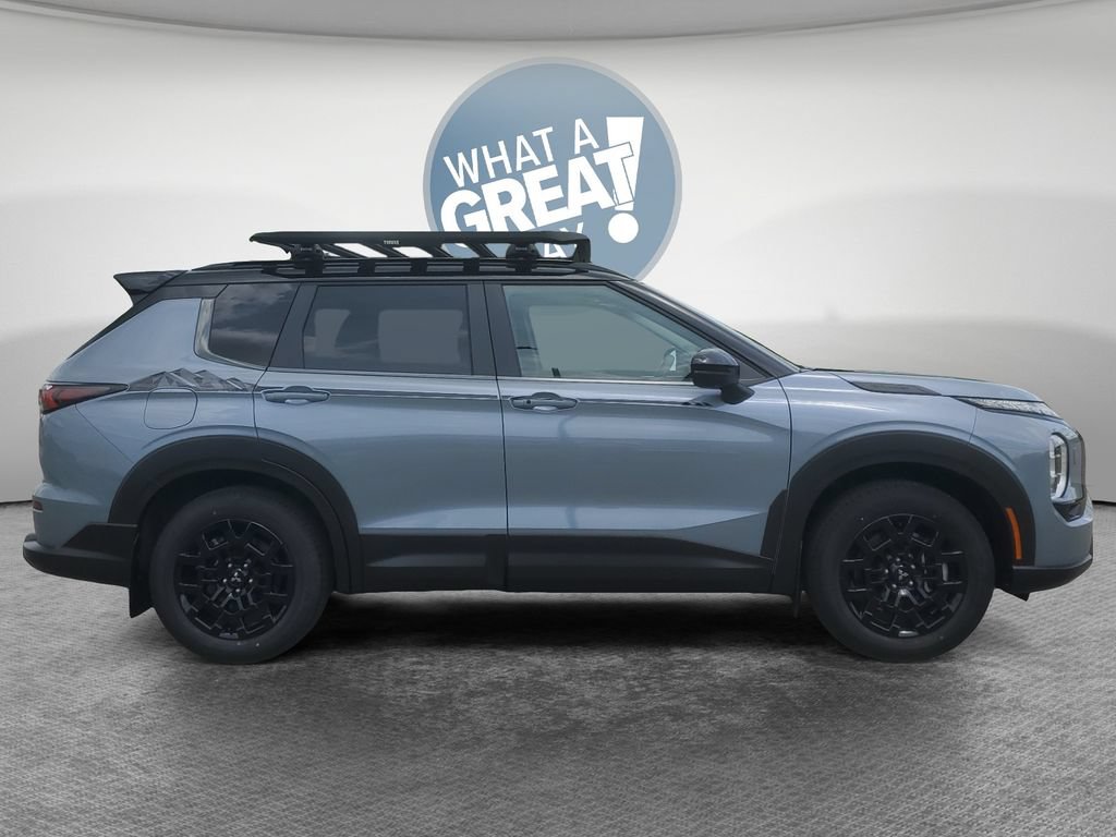New 2026 Mitsubishi Outlander AWD image 2