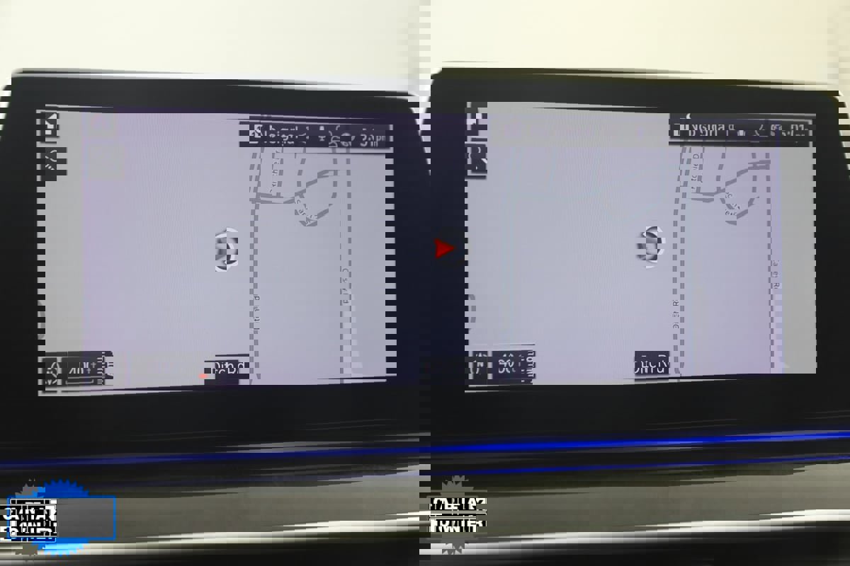 Used 2020 BMW M550i xDrive w/ Premium Package image 9