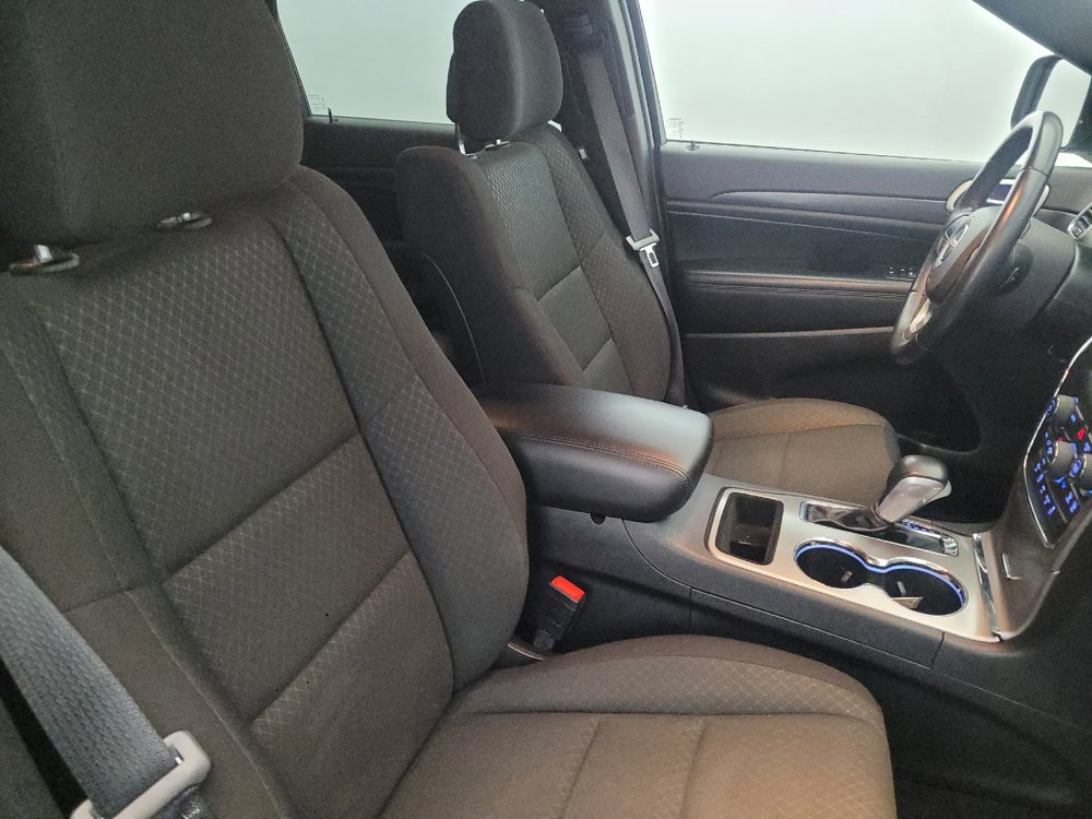 Used 2021 Jeep Grand Cherokee Laredo image 21