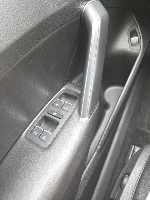 Used 2016 Volkswagen Passat 1.8T R-Line w/ R-Line Lighting Package image 10