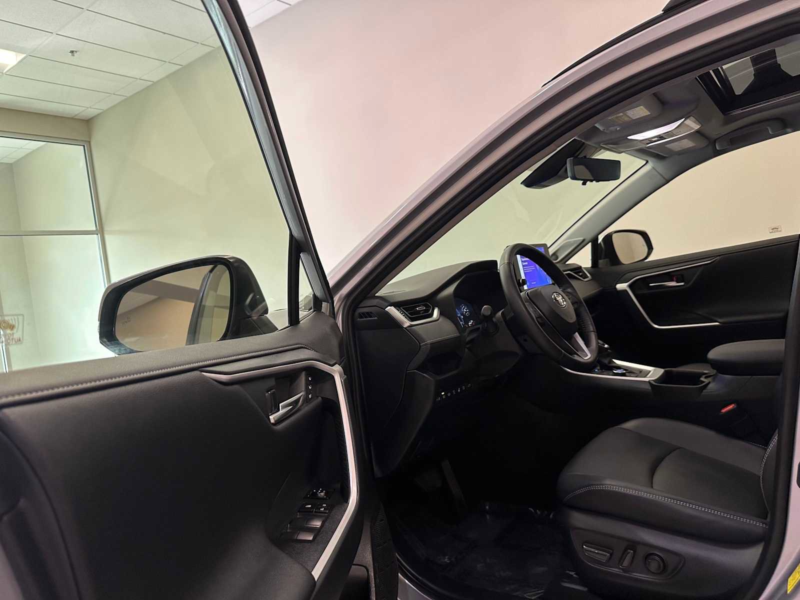 Used 2024 Toyota RAV4 Limited w/ Advanced Technology Package AWD/4WD image 36