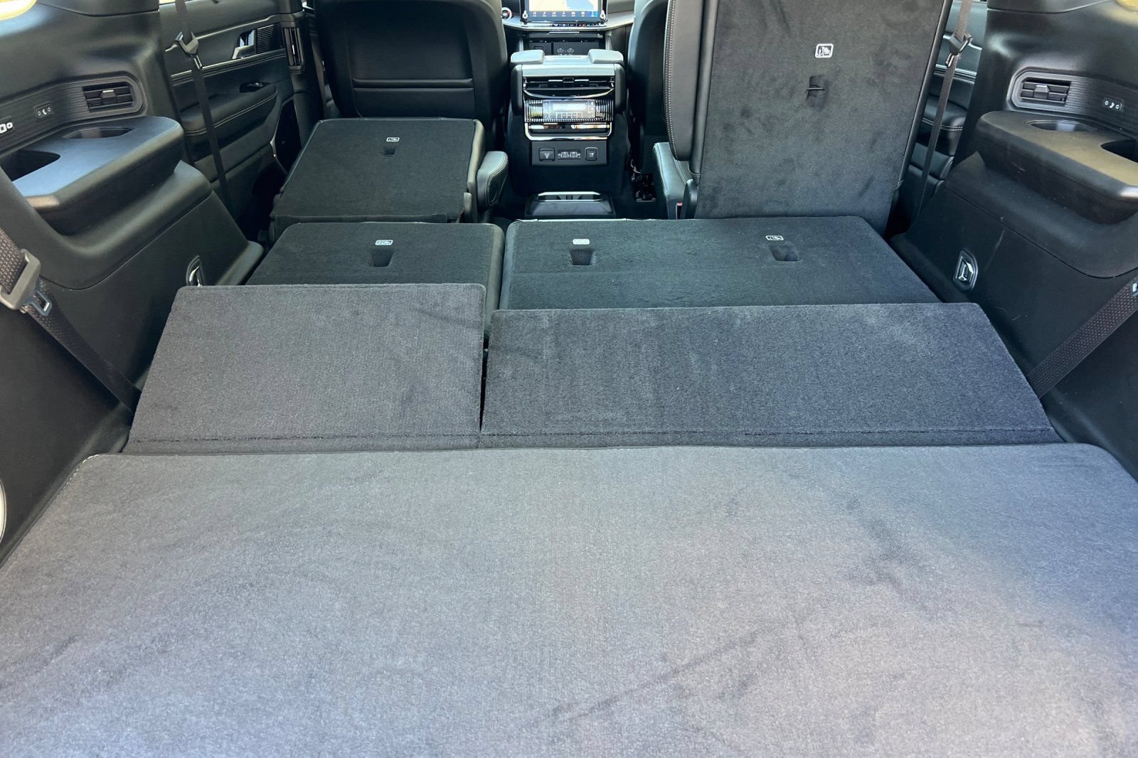 New 2026 Jeep Grand Wagoneer Limited AWD/4WD image 16