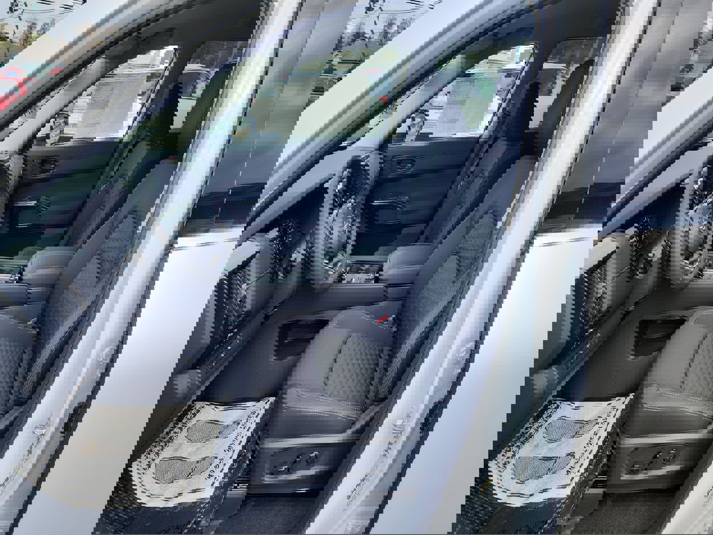 New 2025 Nissan Pathfinder SV image 11