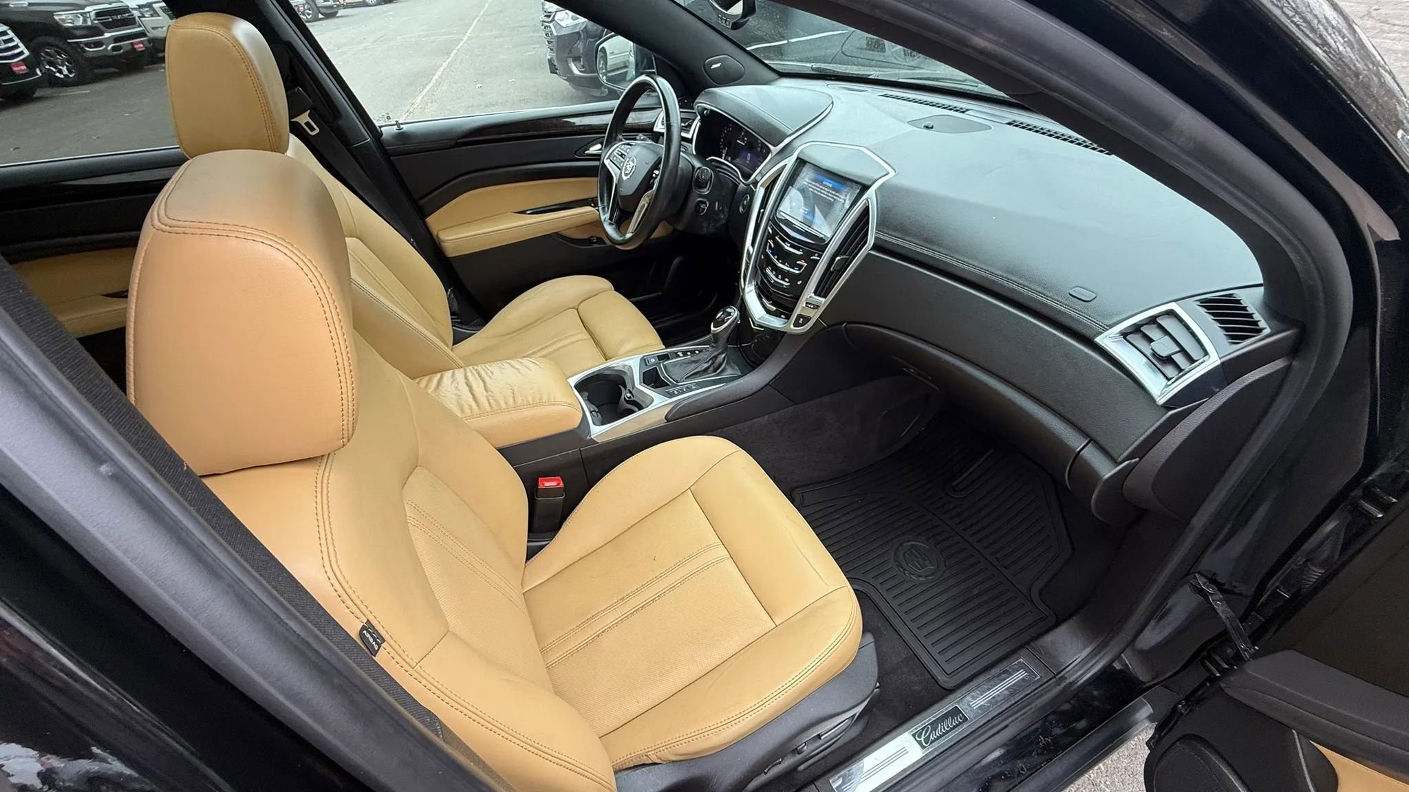 Used 2015 Cadillac SRX Luxury w/ Driver Awareness Package image 34