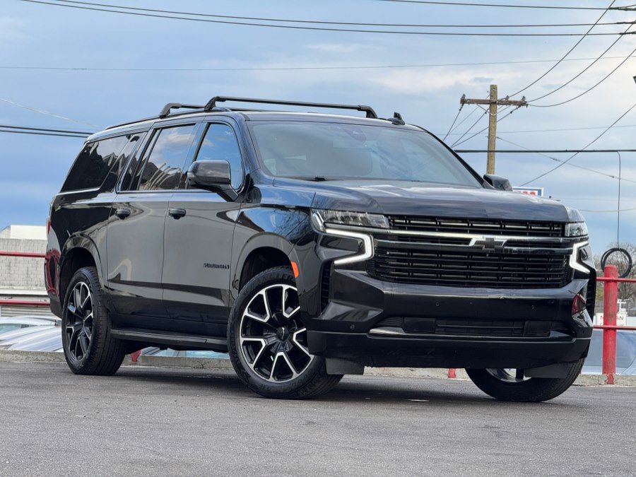 Used 2021 Chevrolet Suburban RST w/ Luxury Package image 3