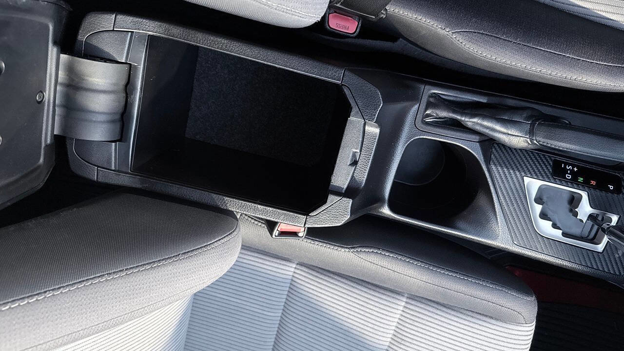 Used 2014 Toyota RAV4 XLE AWD/4WD image 29