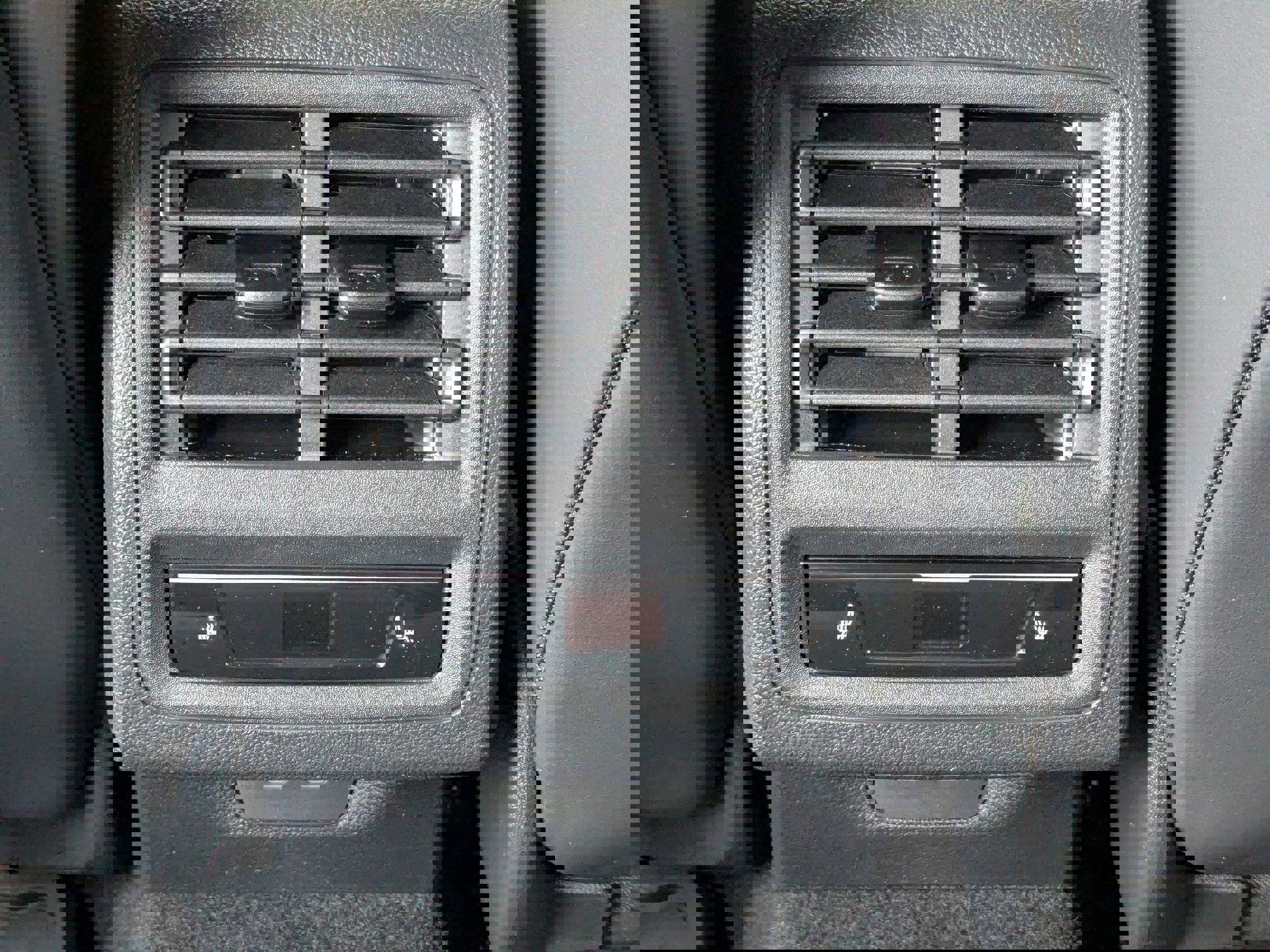 New 2025 Volkswagen Golf R Black Edition image 28