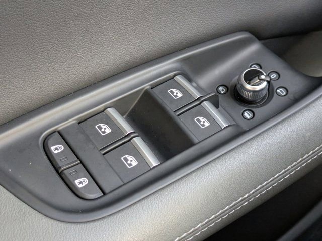 Used 2025 Audi Q7 3.0T Premium Plus image 20