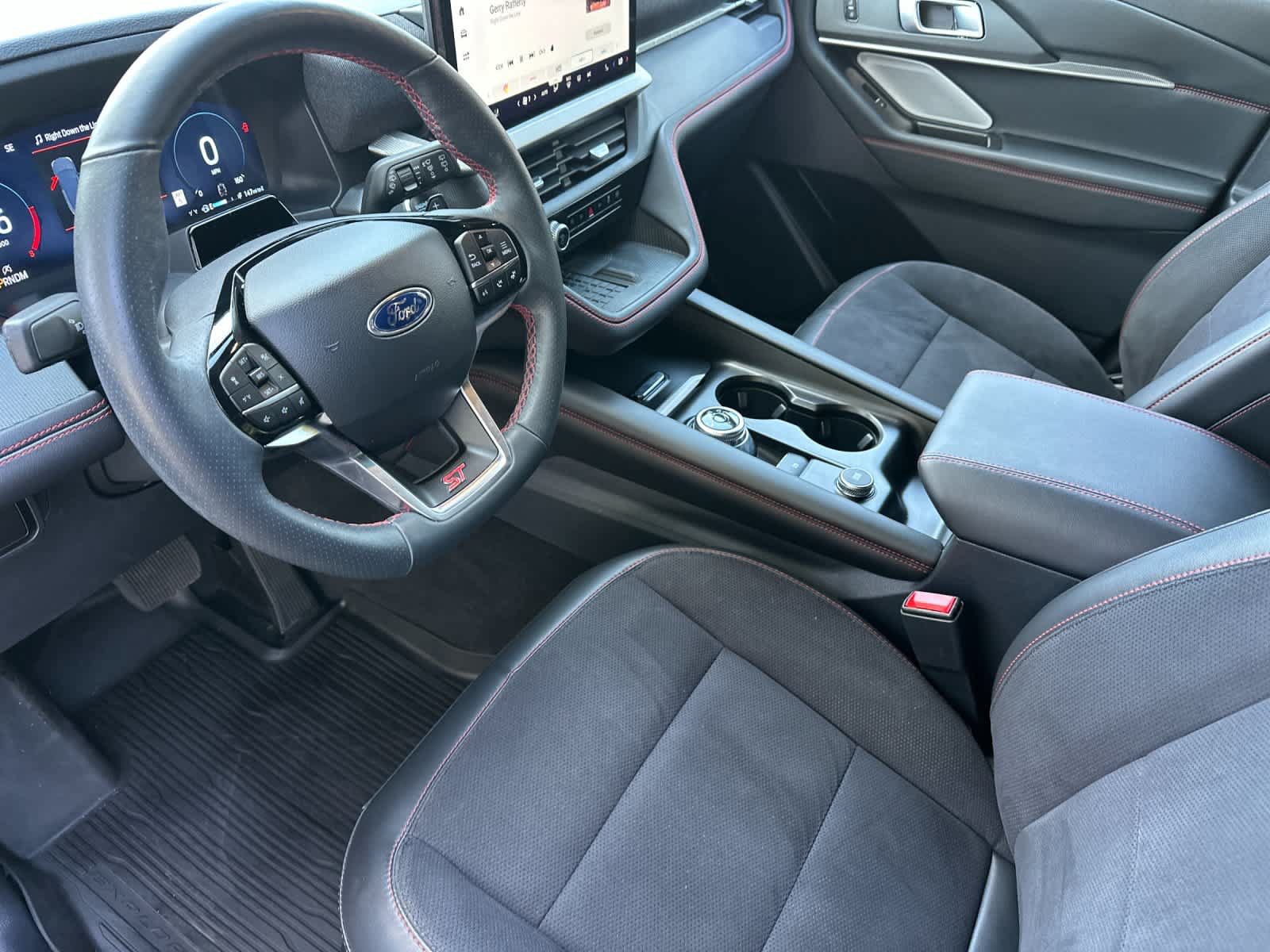 Certified 2025 Ford Explorer ST RWD image 11