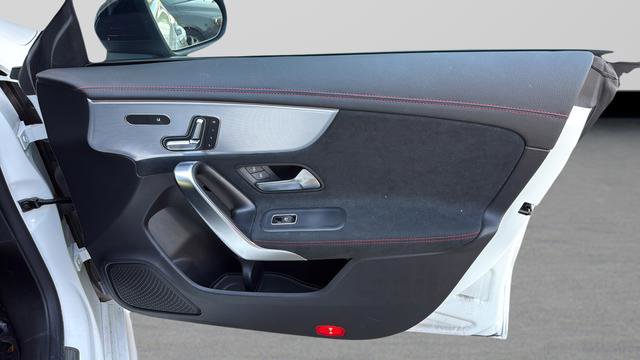 Used 2022 Mercedes-Benz CLA 250 image 22