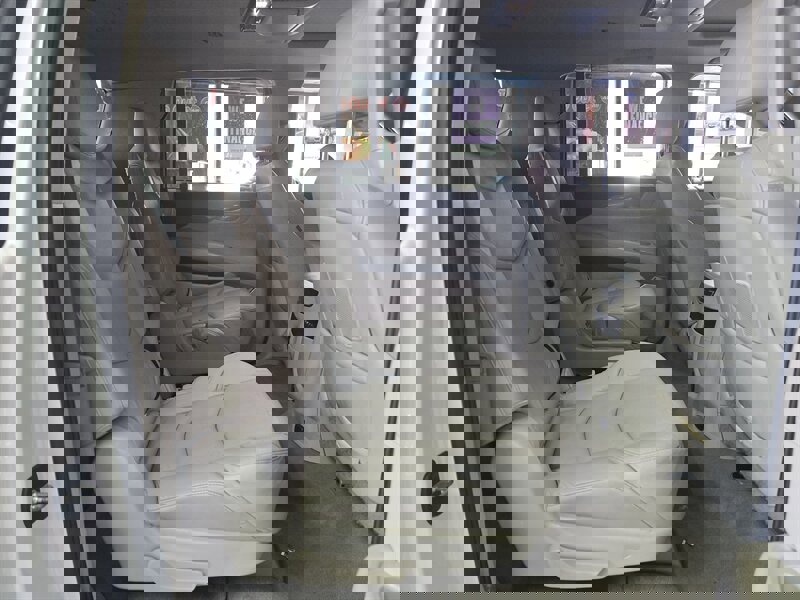 Used 2015 Cadillac Escalade ESV Luxury image 19