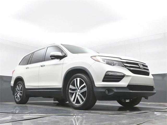 Used 2017 Honda Pilot Touring image 44