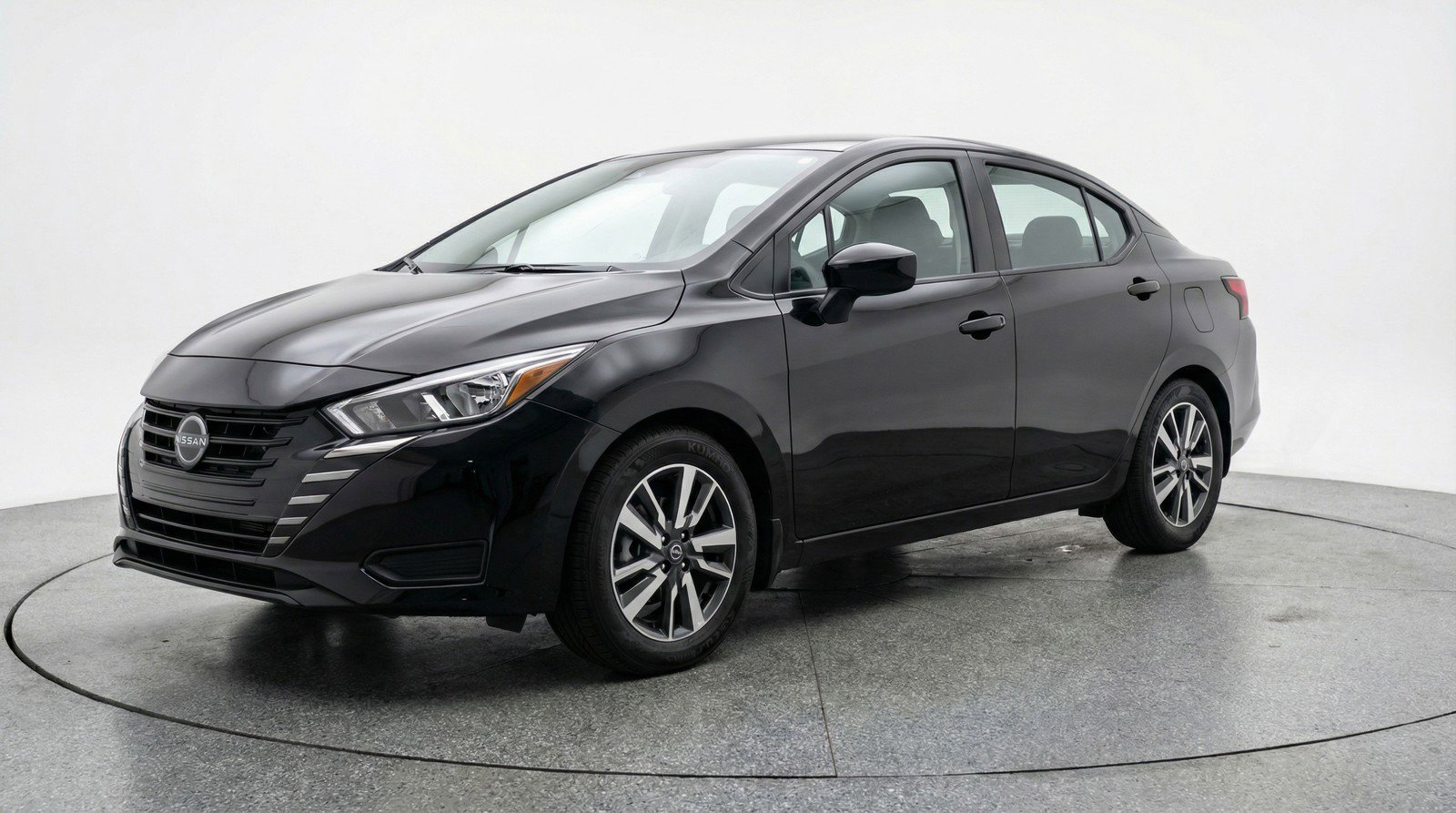 Used 2025 Nissan Versa SV FWD image 3