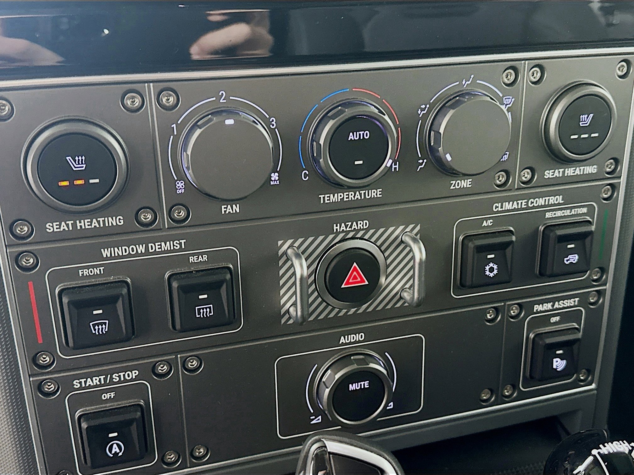 New 2024 INEOS Grenadier Fieldmaster Edition image 27