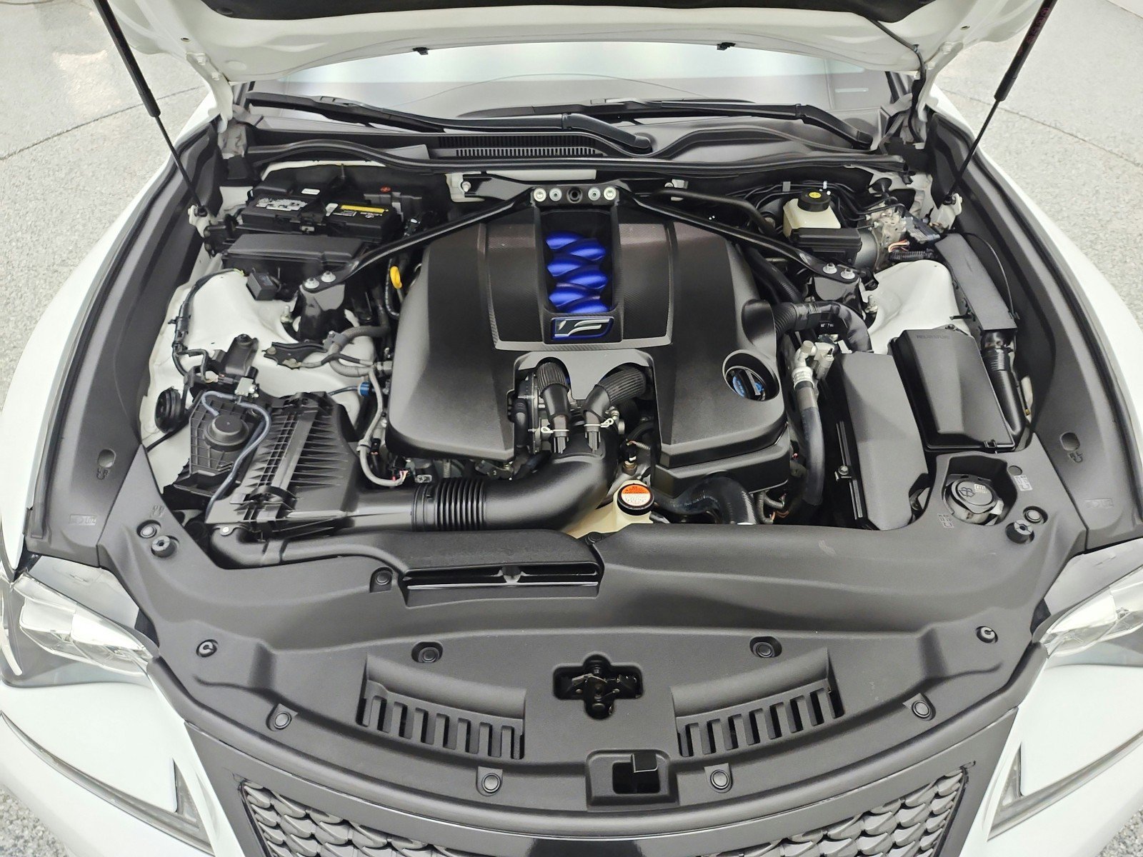 Used 2015 Lexus RC F w/ Premium Package RWD image 16