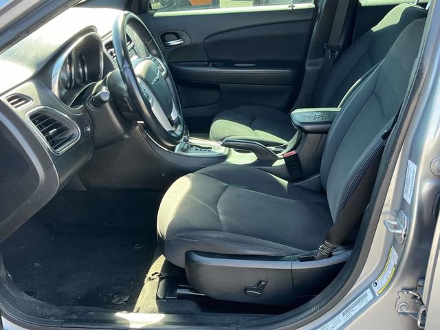 Used 2013 Chrysler 200 Touring w/ S Exterior Appearance Pkg FWD image 13