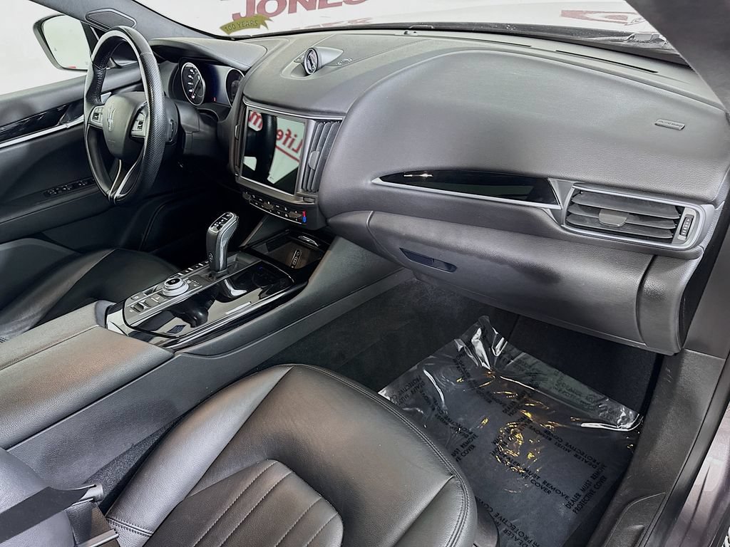 Used 2022 Maserati Levante GT AWD/4WD image 33