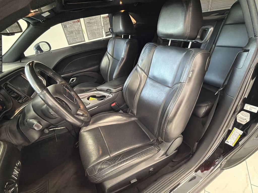 Used 2019 Dodge Challenger SXT w/ Plus Package image 20