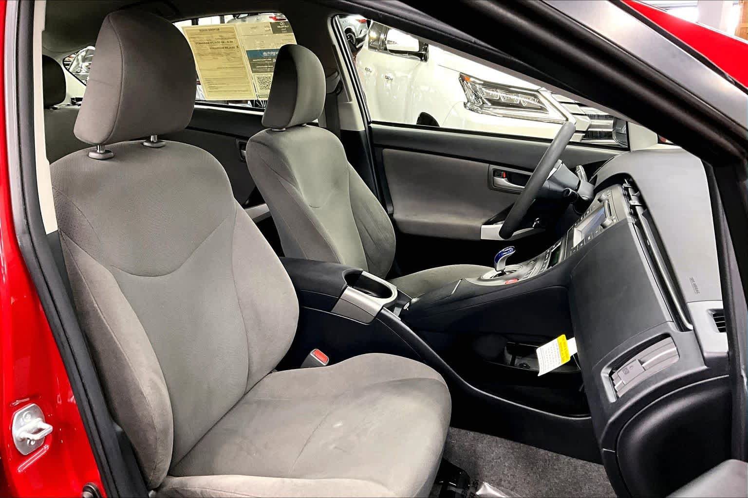 Used 2014 Toyota Prius Two image 8