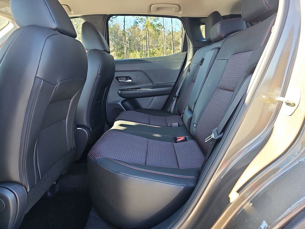 New 2026 Nissan Kicks SR w/ SR Premium Package FWD image 17