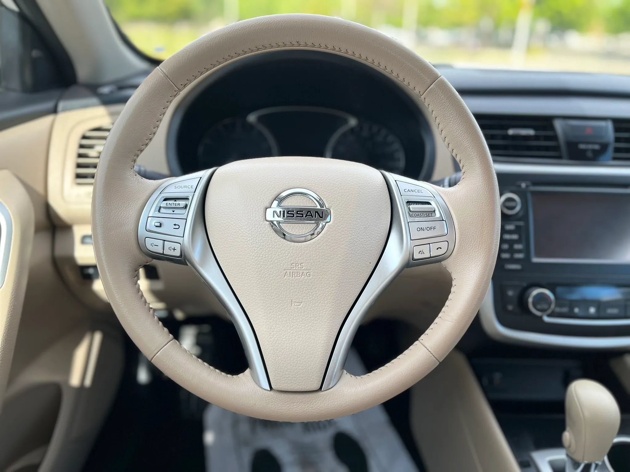 Used 2016 Nissan Altima 2.5 SV w/ Convenience Package FWD image 14