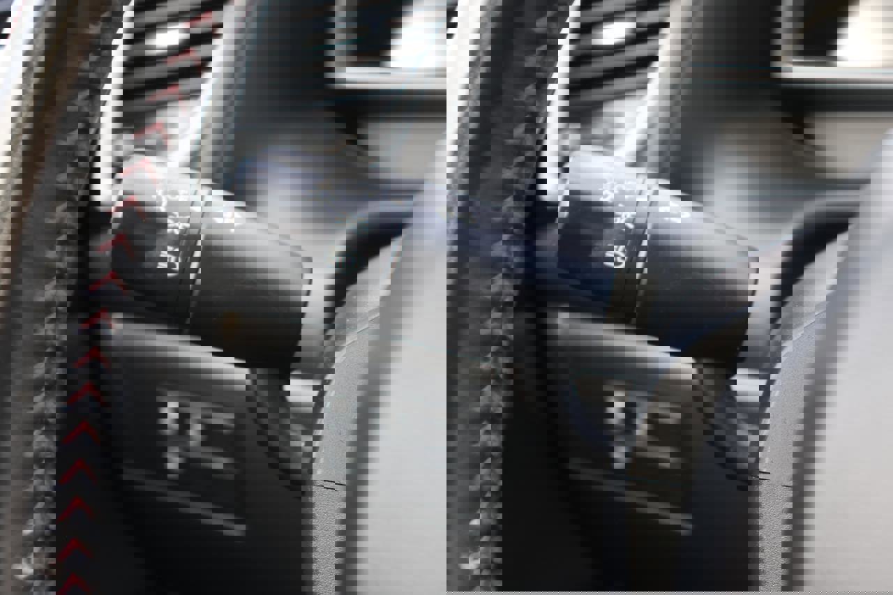 Used 2014 MAZDA MAZDA3 i Grand Touring image 23