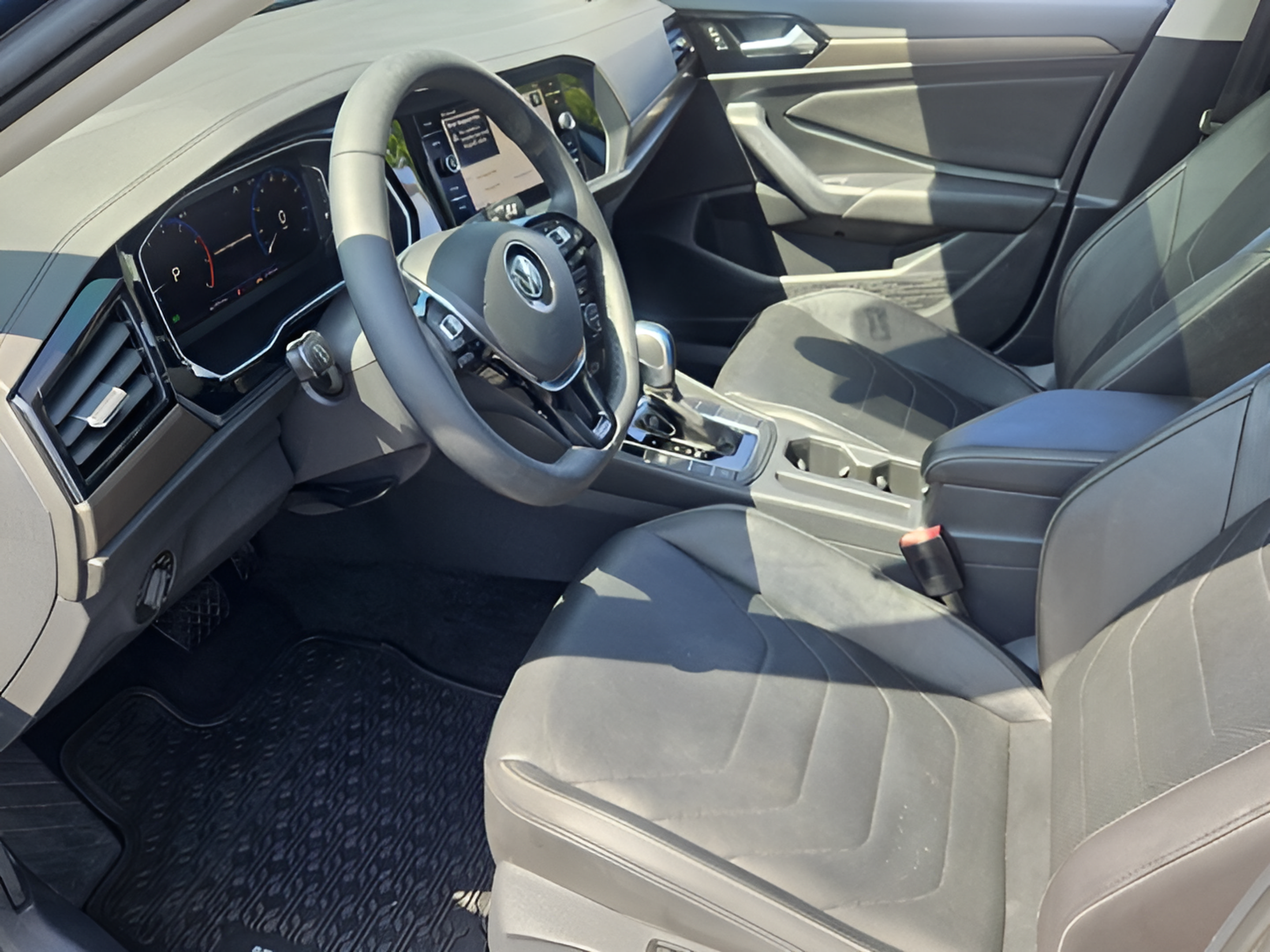 Used 2020 Volkswagen Jetta SEL Premium FWD image 12