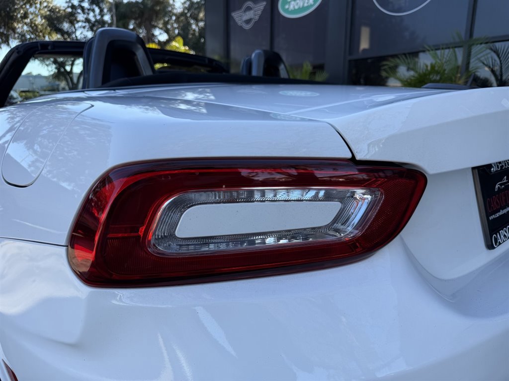 Used 2017 FIAT 124 Spider Abarth image 15