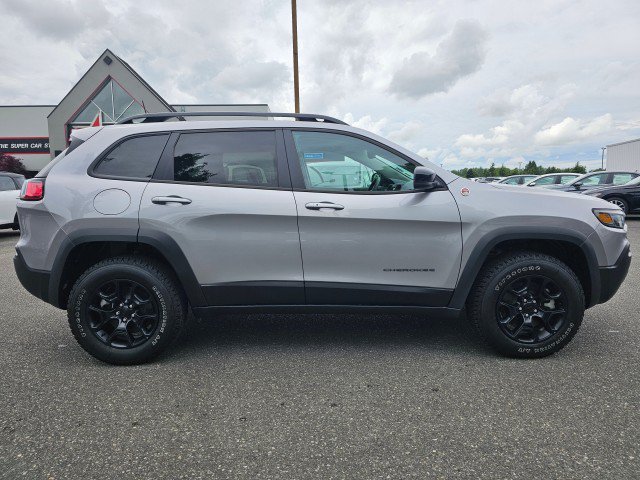 Used 2022 Jeep Cherokee Trailhawk w/ Premium Leather Package AWD/4WD image 2