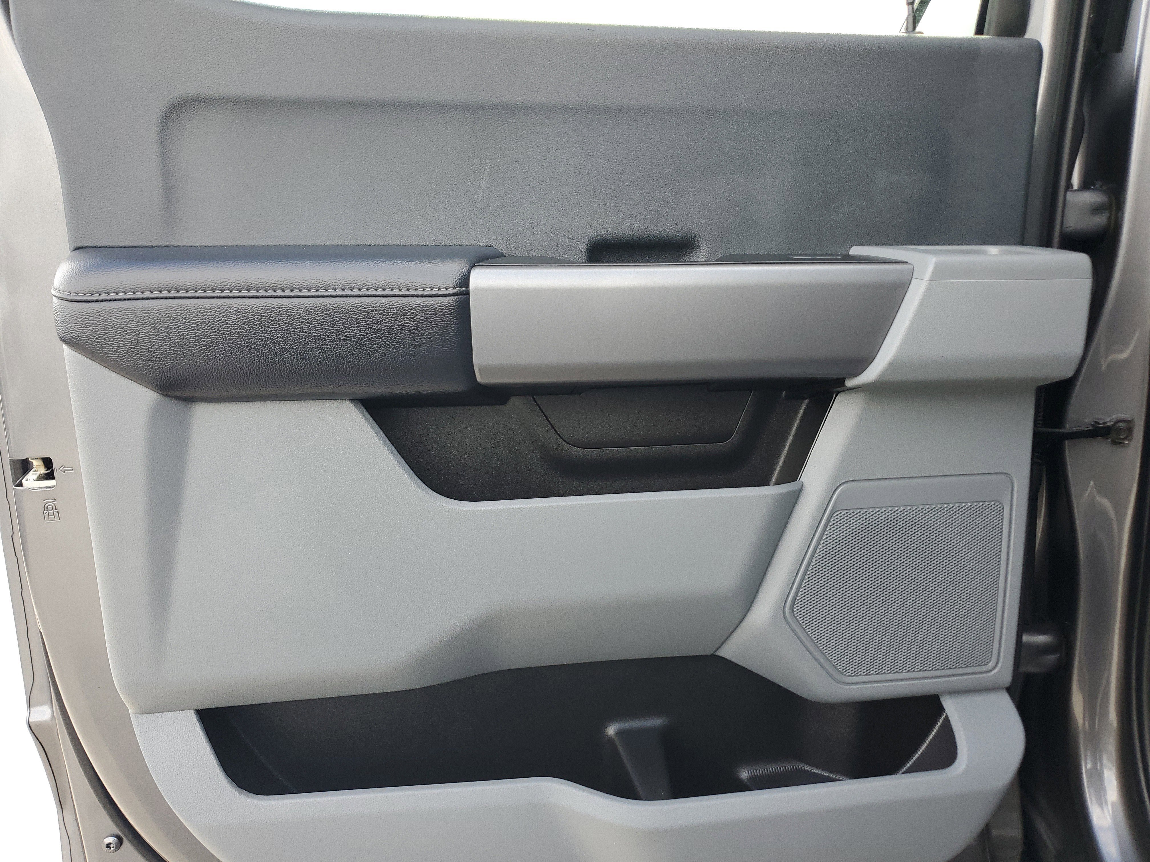 Used 2025 Ford F450 XLT w/ 360-Degree Camera Package image 27