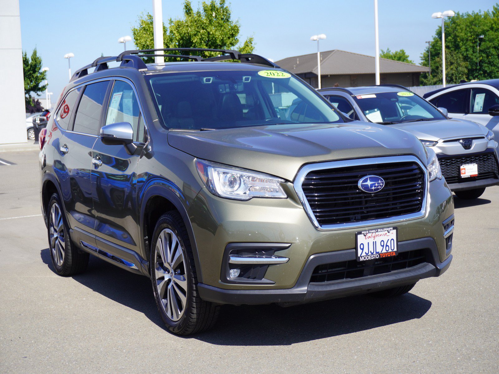 Used 2022 Subaru Ascent Touring AWD/4WD image 1