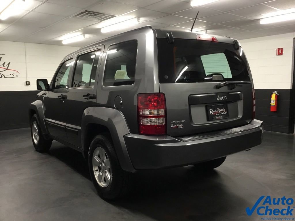 Used 2012 Jeep Liberty Sport AWD/4WD image 8