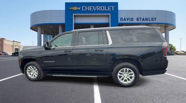 Used 2025 Chevrolet Suburban LT AWD/4WD image 5