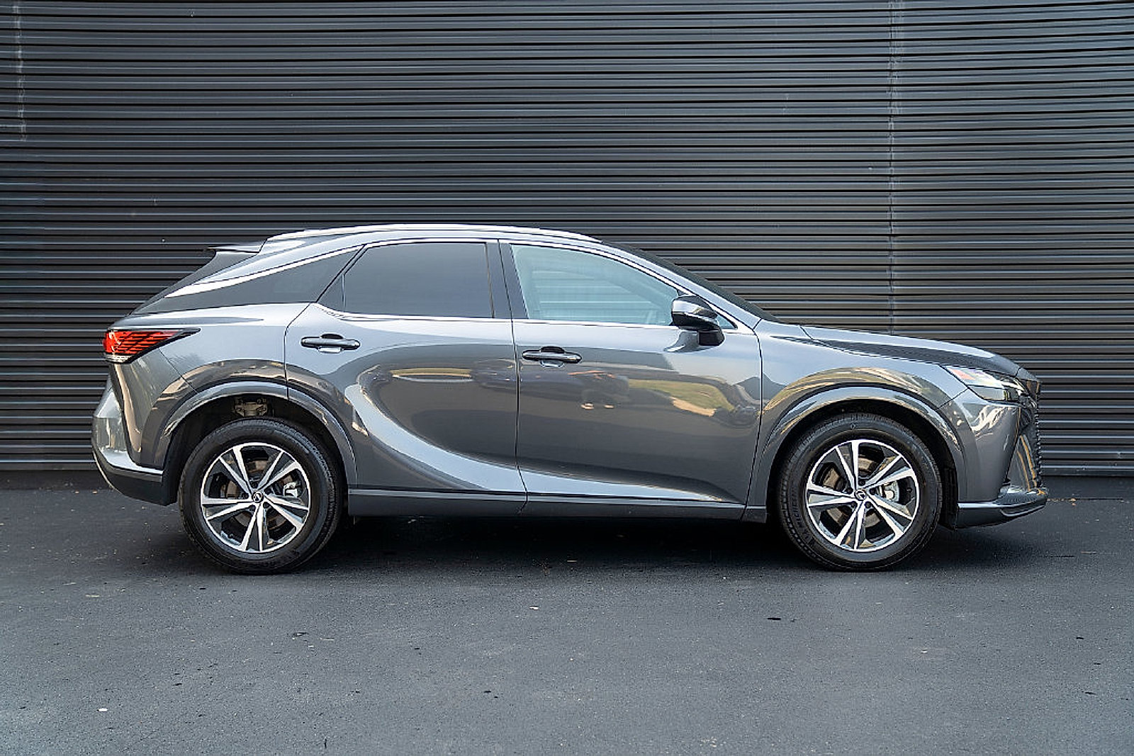 Used 2024 Lexus RX 350 Premium w/ Accessory Package (Z1) AWD/4WD image 28
