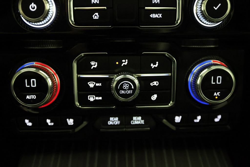 Used 2024 GMC Yukon Denali w/ Denali Reserve Package AWD/4WD image 33