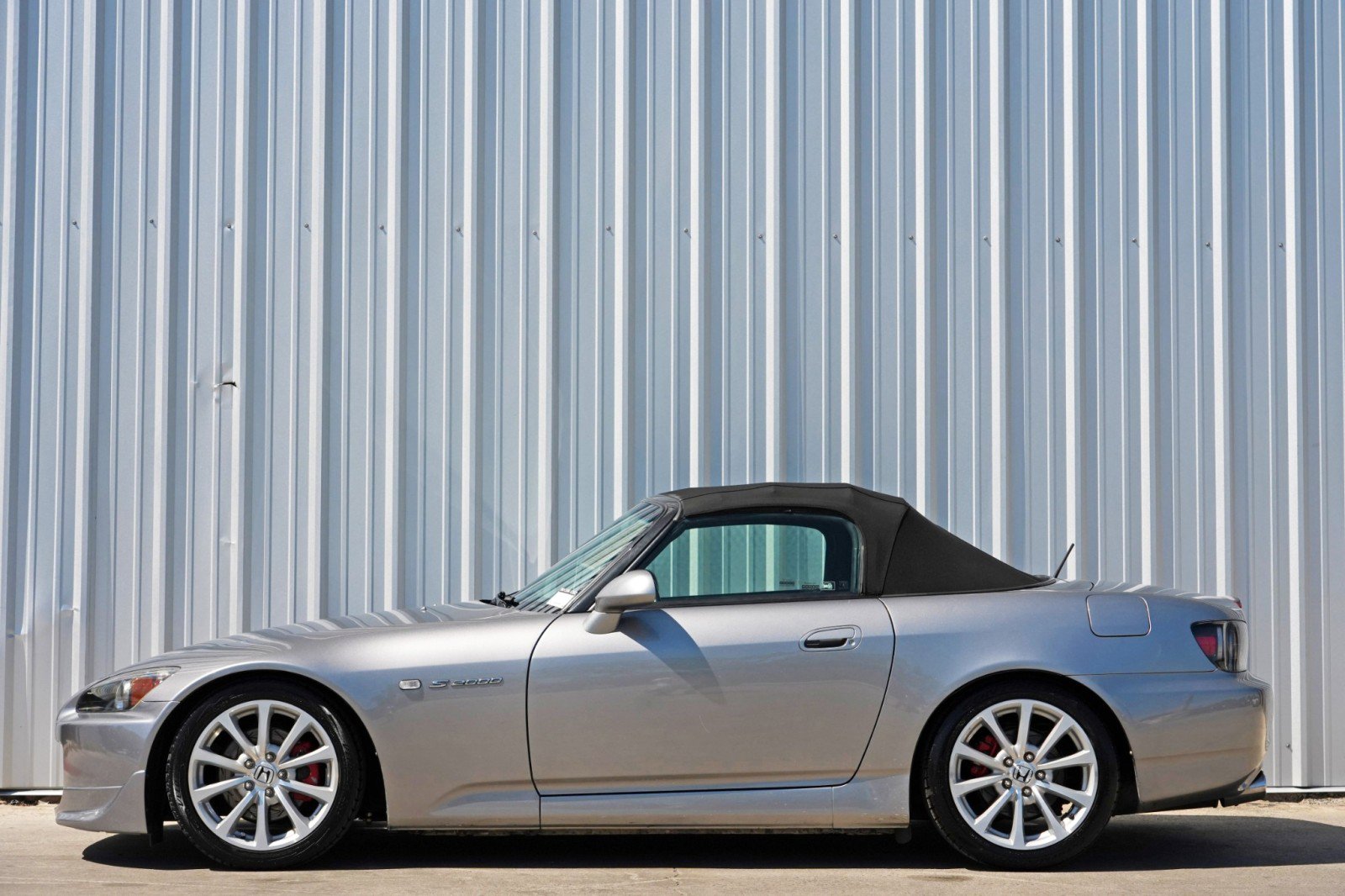 Used 2005 Honda S2000 image 8