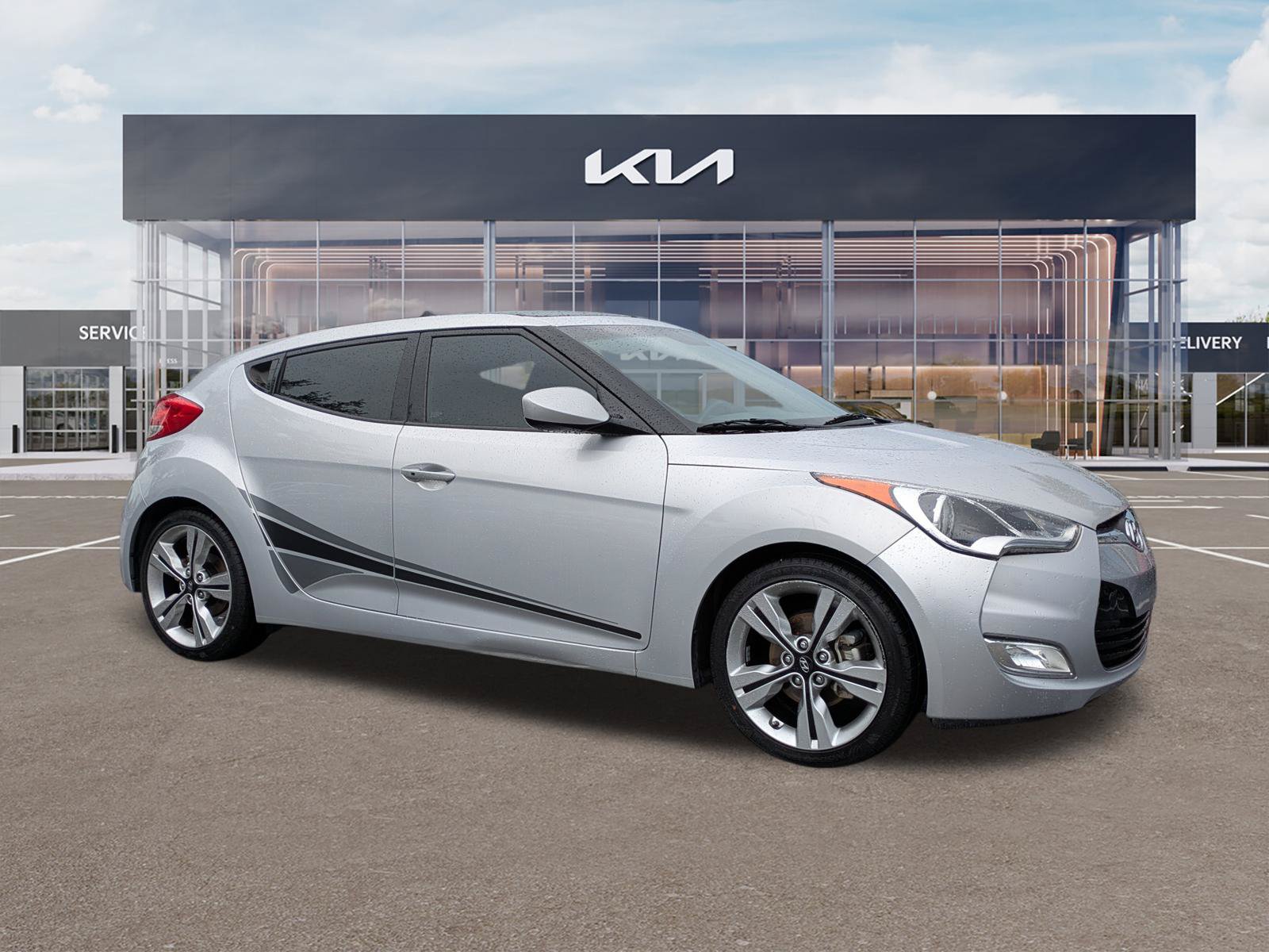 Used 2017 Hyundai Veloster Value Edition w/ Graphic Package (Lower Body) FWD image 2