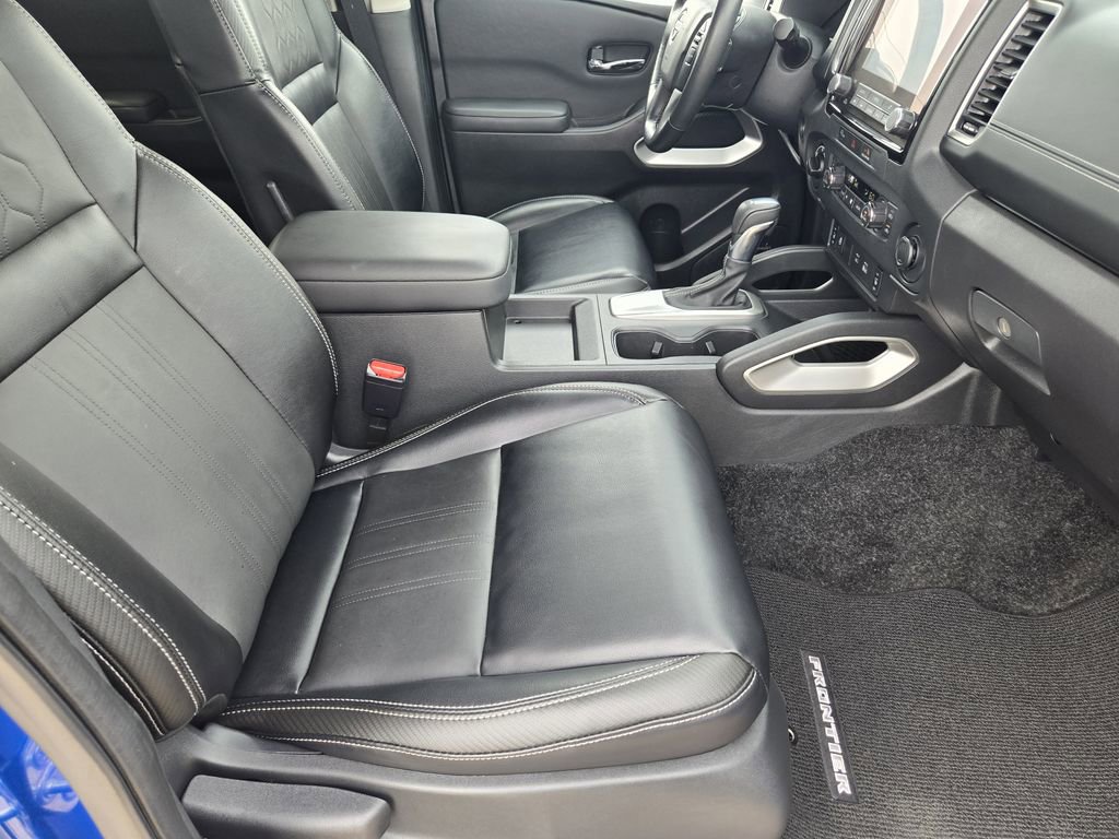 Used 2024 Nissan Frontier SL image 12