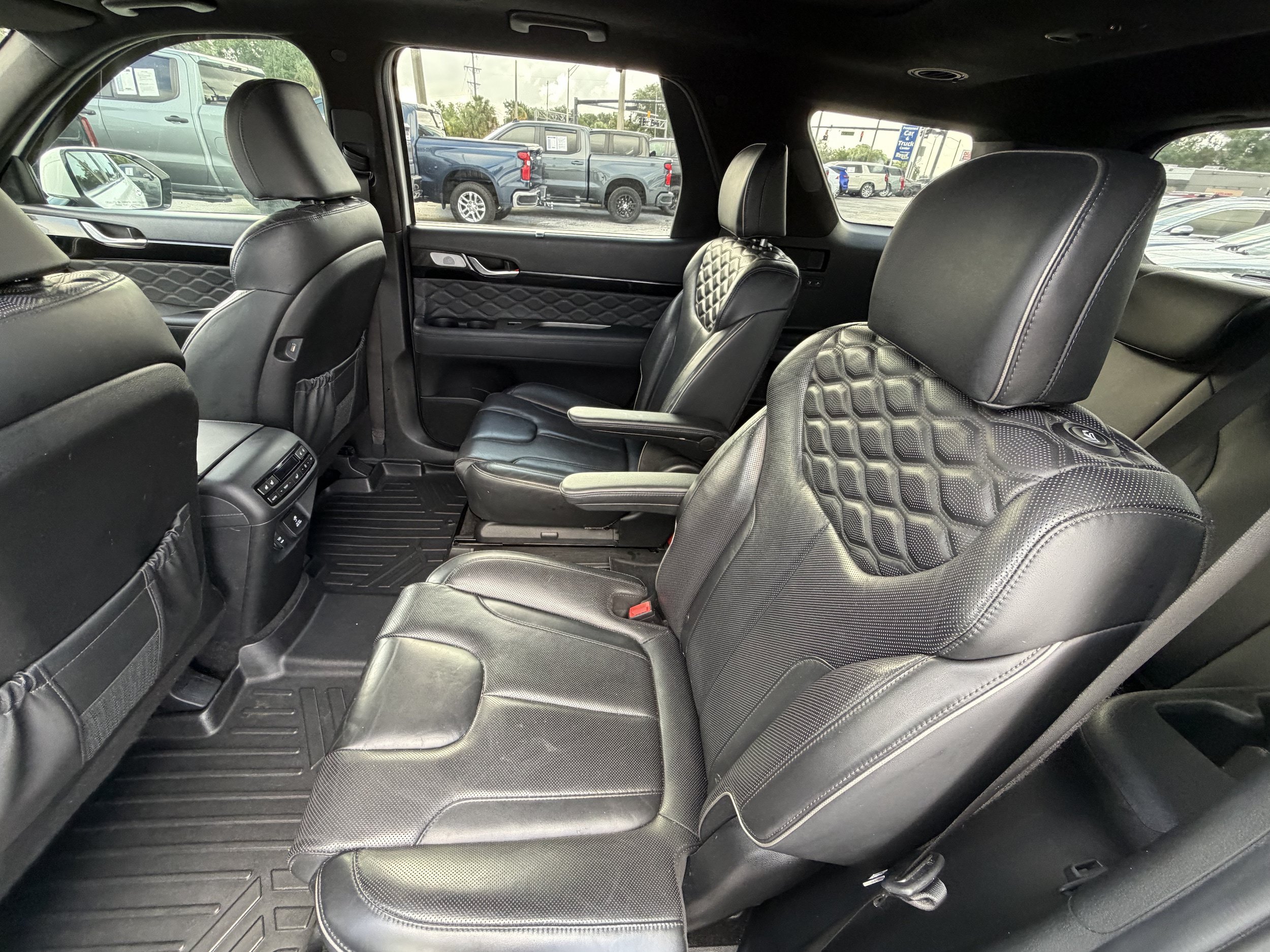 Used 2022 Hyundai Palisade Calligraphy FWD image 17