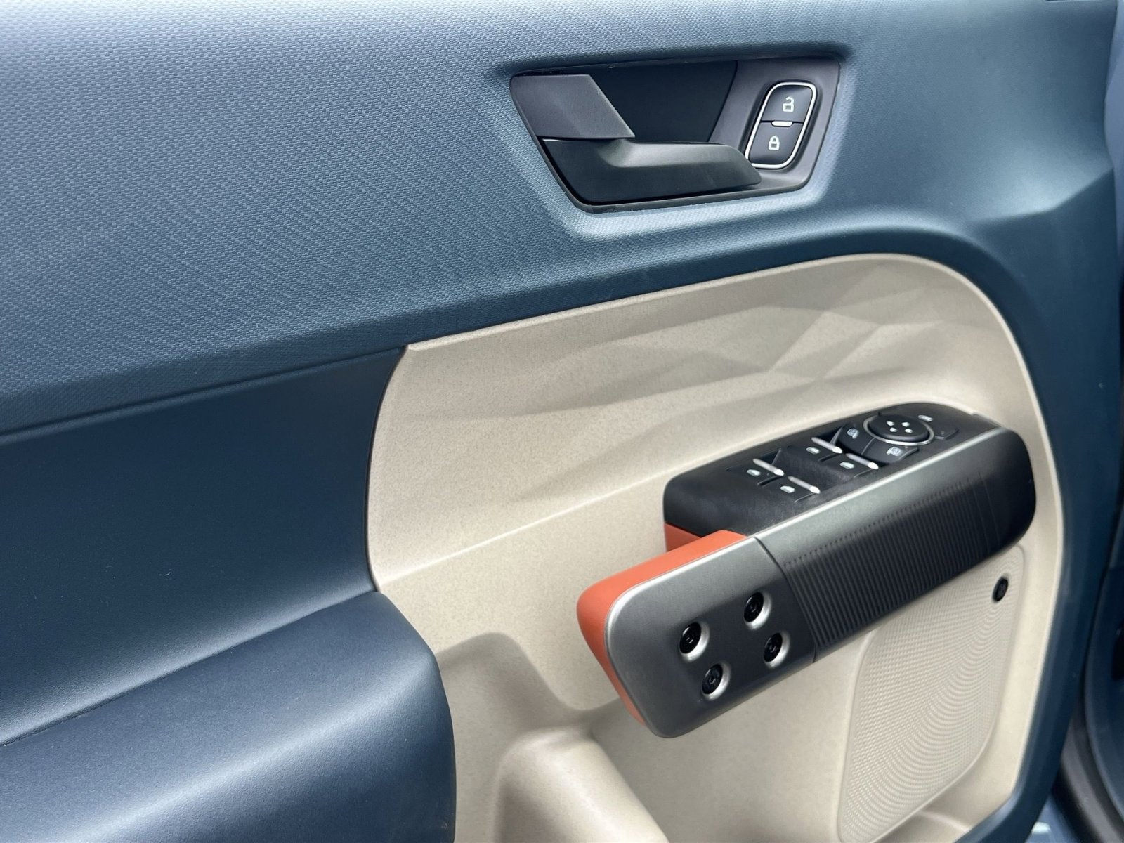 New 2026 Ford Maverick Lariat w/ 4K Tow Package image 15