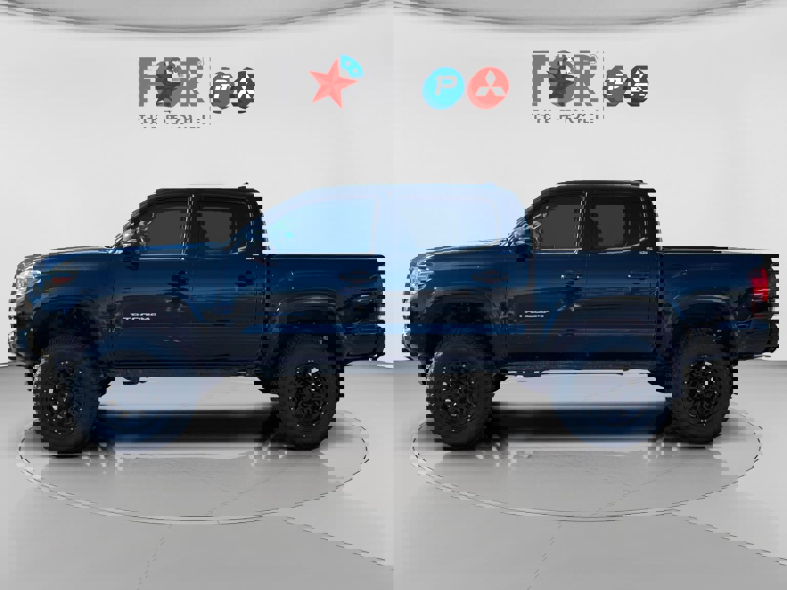 Used 2021 Toyota Tacoma SR5 w/ Technology Package image 2