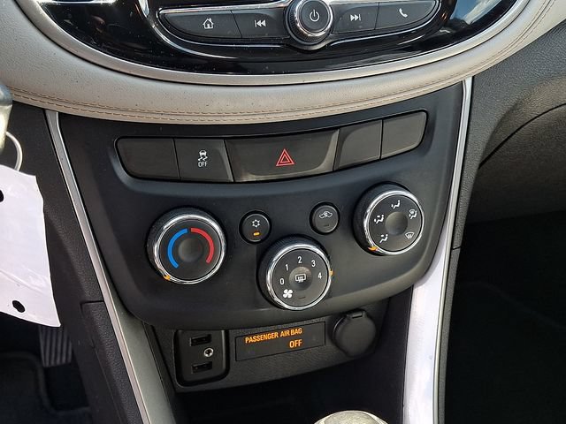Used 2020 Chevrolet Trax LS w/ Tint and Cruise Package FWD image 12